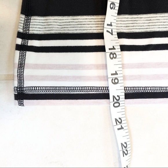 Lululemon Striped Black/White/Beige, Racerback Tank Top, Size 4 - Picture 5 of 6
